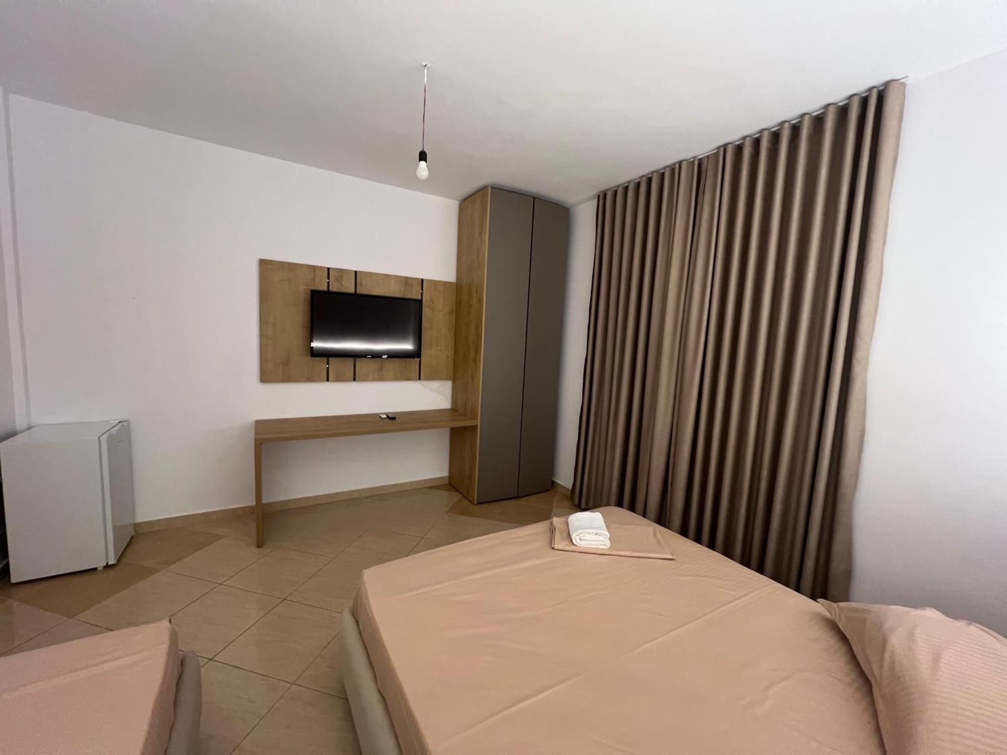 Greison Vacation House Vlorë Esterno foto