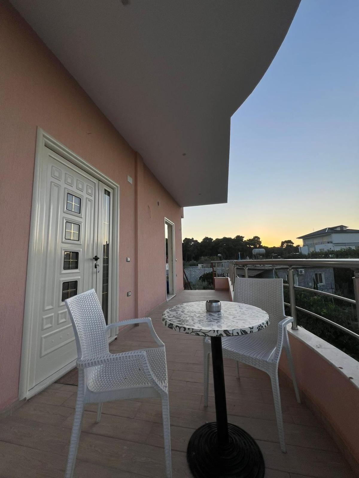 Greison Vacation House Vlorë Esterno foto